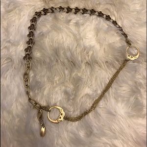 LIZ CLAIBORNE GOLD CHAIN TOGLE BELT
